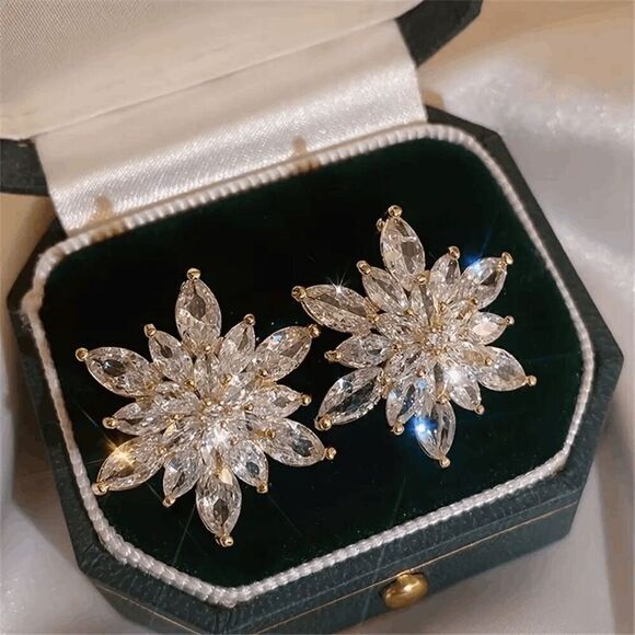 Diamond Sunflower Snowflake Stud Earrings - Picture 1 of 5